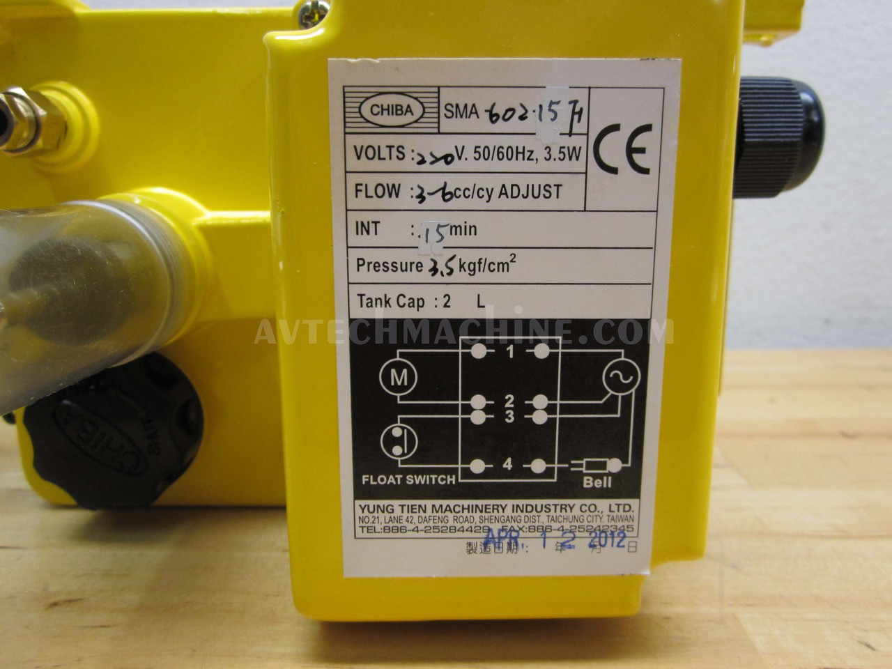 Pompe à Lubrifiant Intermittente Yeong Dien CNC - 220V, 2L, Avec Flotteur - Neuf
