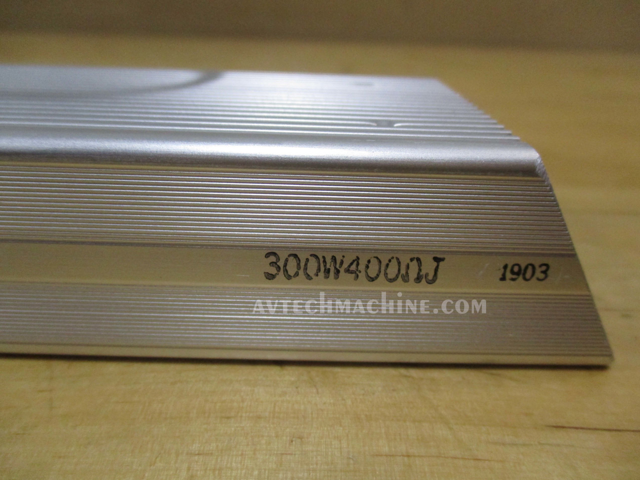 BR300W400-S