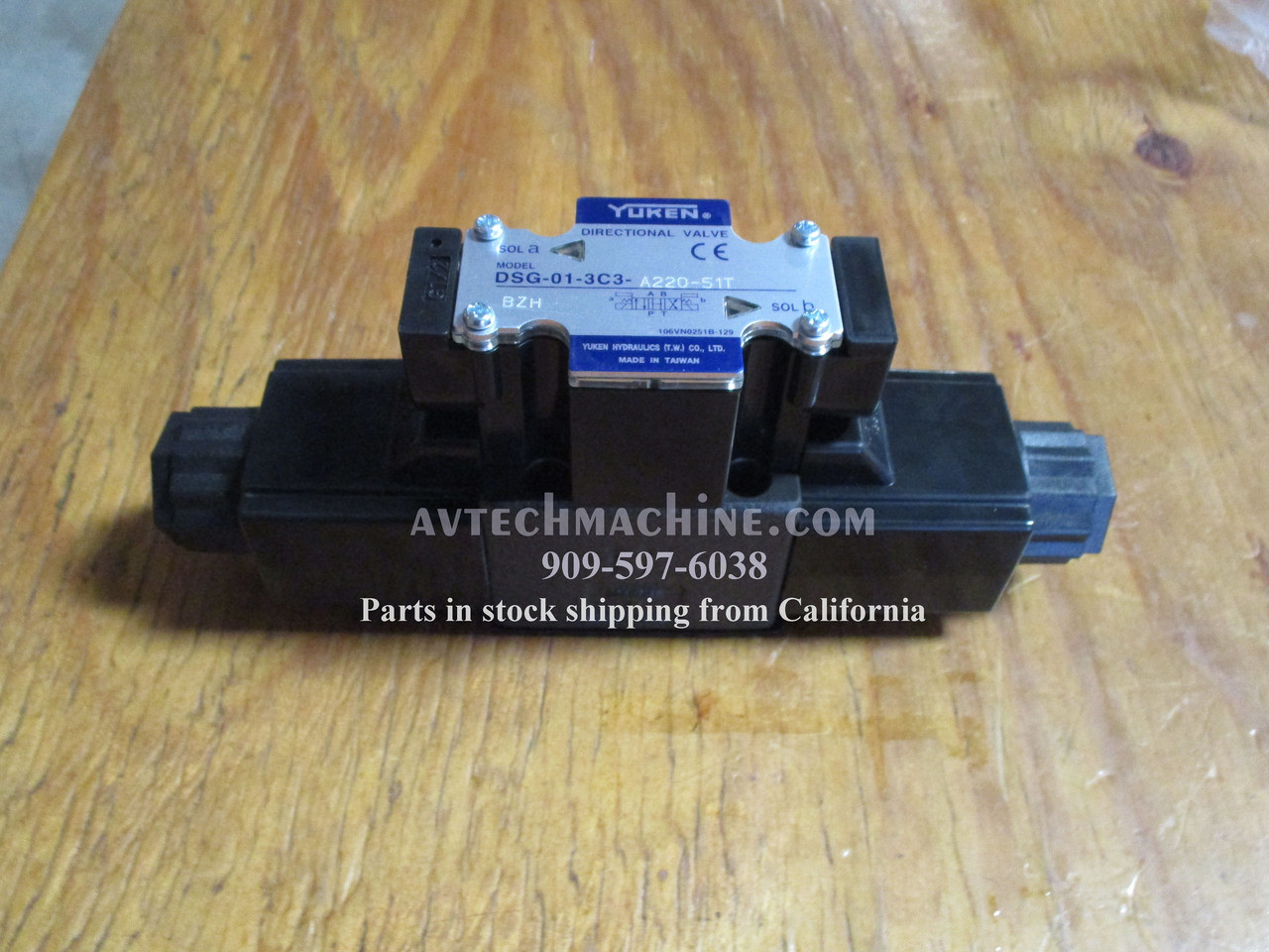 DSG-01-3C3-A220-51T