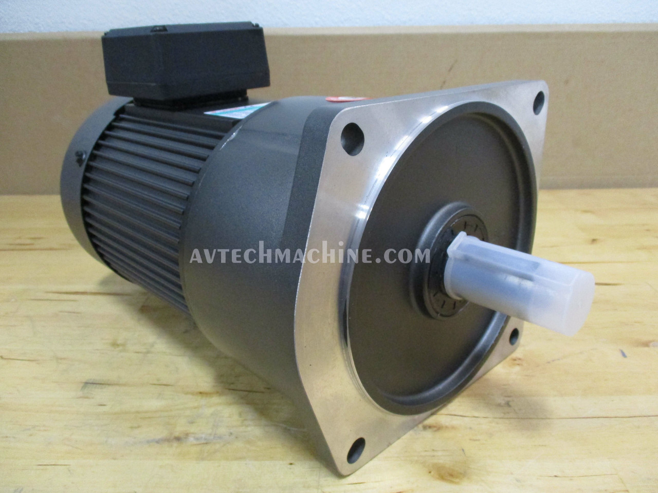 G13V750U-3
