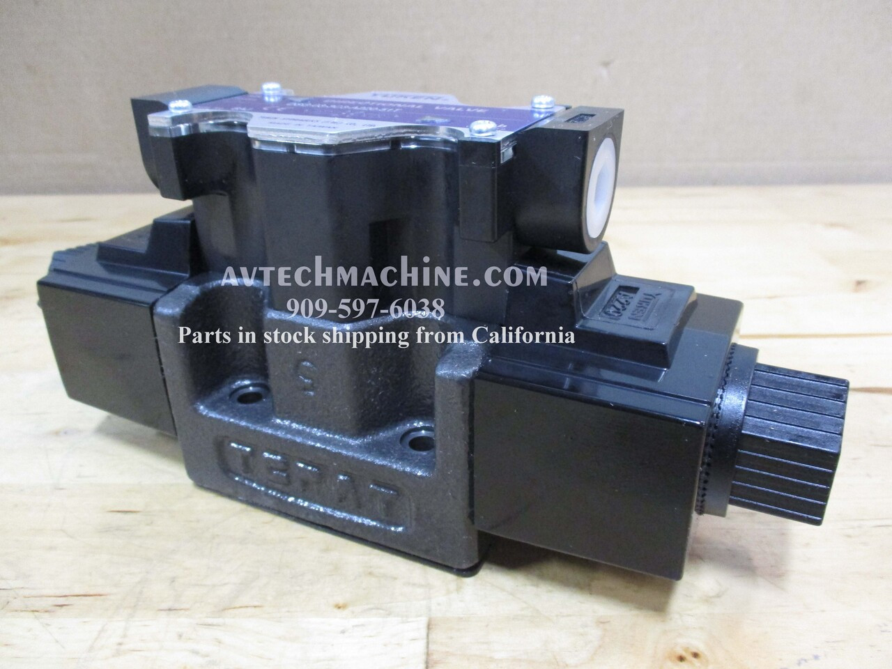 DSG-03-3C3-A220-51T