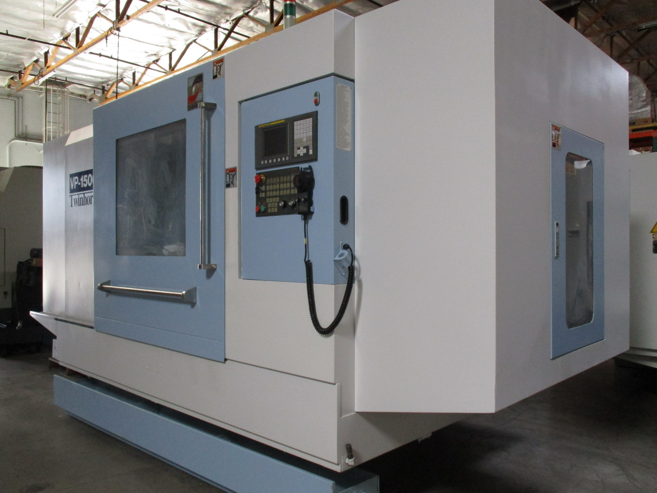 Twinhorn Used VP-1500 CNC Vertical Machining Center Fanuc Oi-MC Year 2006