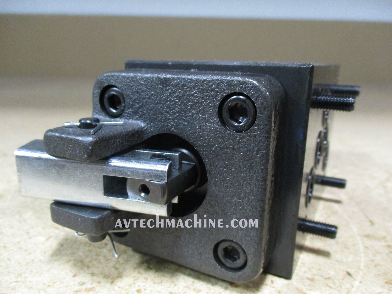 DMG-03-3C6-O