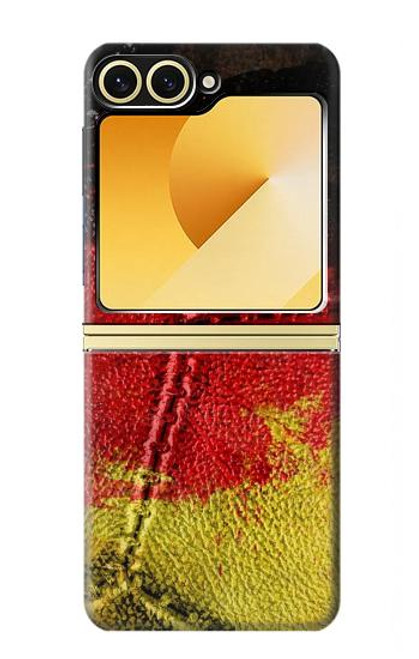 S3303 ドイツの旗ビンテージフットボールのグラフィック Germany Flag Vintage Football Graphic Samsung Galaxy Z Flip 6, Flip 7 FE バックケース、フリップケース・カバー
