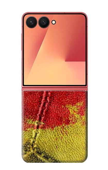 S3303 ドイツの旗ビンテージフットボールのグラフィック Germany Flag Vintage Football Graphic Samsung Galaxy Z Flip 7 バックケース、フリップケース・カバー