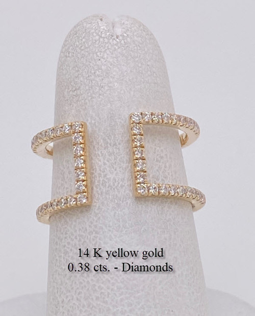 Diamond gemotric shaped ring