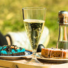 BONBON Zero Blanc de Blancs non-alcoholic sparkling wine poured, zero-proof serve