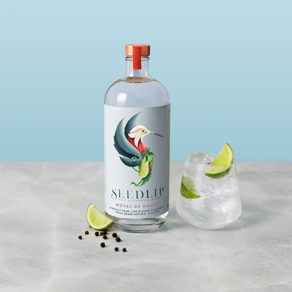 Seedlip Notas de Agave non-alcoholic spirit bottle