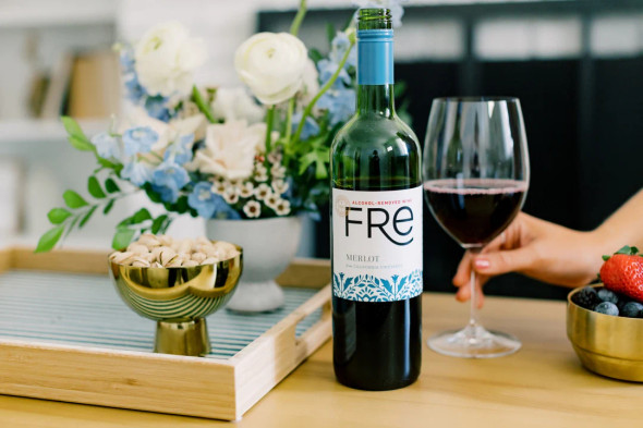 Sutter Home FRE Merlot non-alcoholic red wine bottle