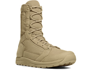 This boot was engineered to be our lightest most flexible boot ever for training and special operations. It weighs in at a mere 26 oz. This boot was engineered to be our lightest most flexible boot ever for training and special operations. It weighs in at a mere 26 oz.