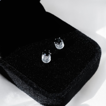 Elaris 18k Black Diamond Earring