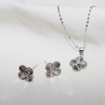 Luna 18k Gold Necklace and Earring Set