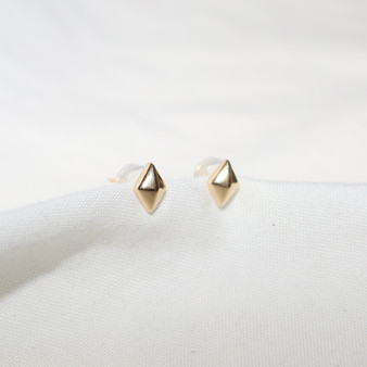 Dia 18k Gold Stud Earrings