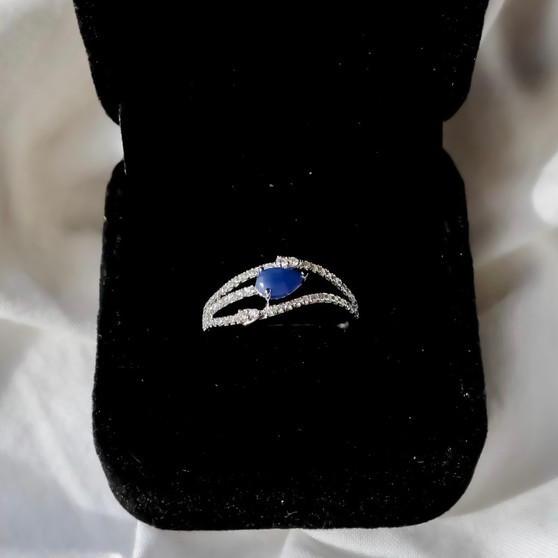 Amani 18k Gold with Sapphire and Diamonds Ring