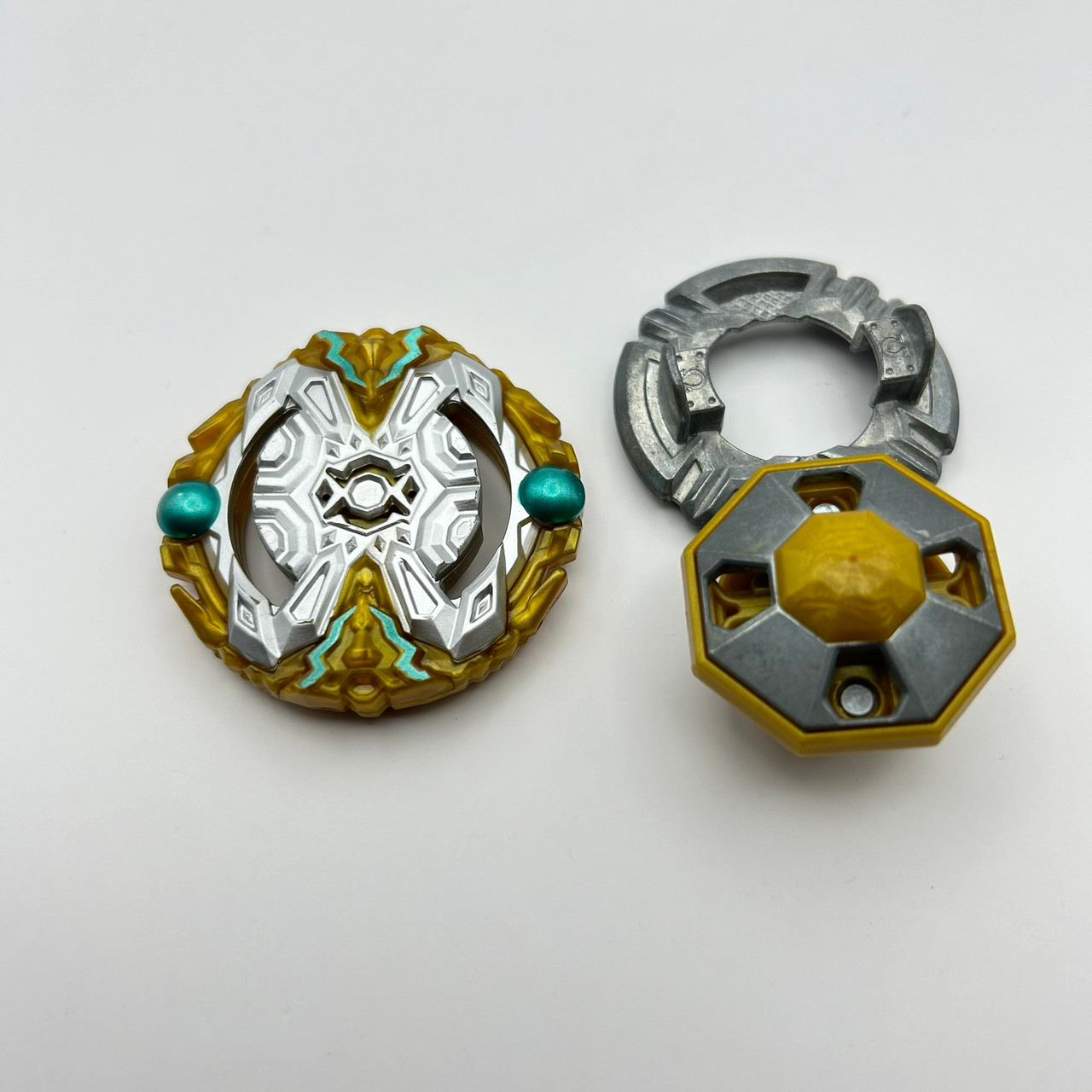 HASBRO Orichalcum O3 Outer Octa Burst Beyblade USED BeysAndBricks