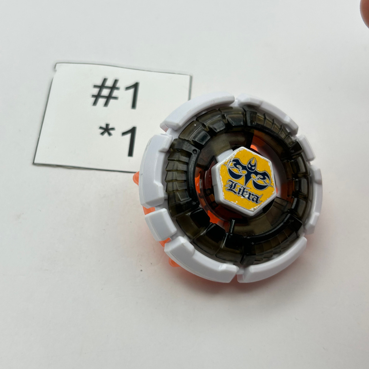 TAKARA TOMY Heat Leone H145S Metal Fusion Plastic Beyblade BB-45