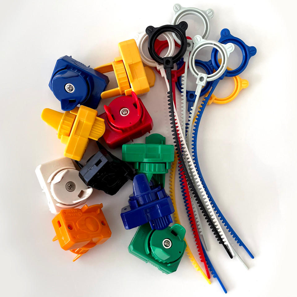 HASBRO Burst Series Beyblade Ripcord Launchers - BeysAndBricks