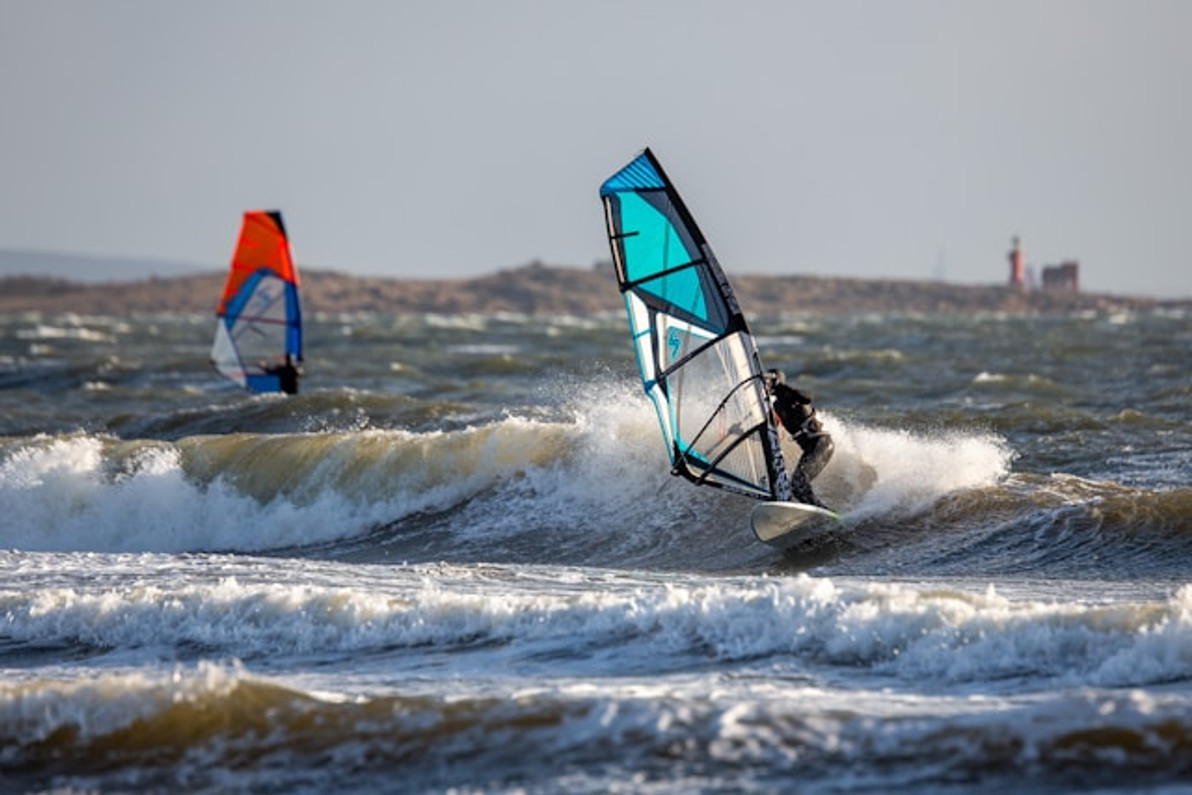 Quick Windsurfing fin sizing guide