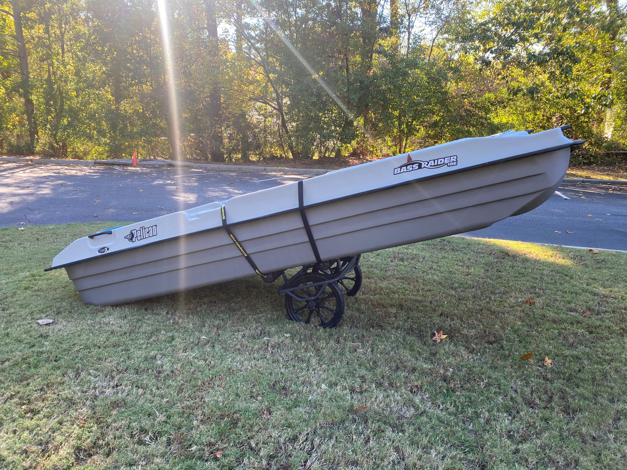 Pelican Bass Raider 10e / Trailer / Trolling Motor