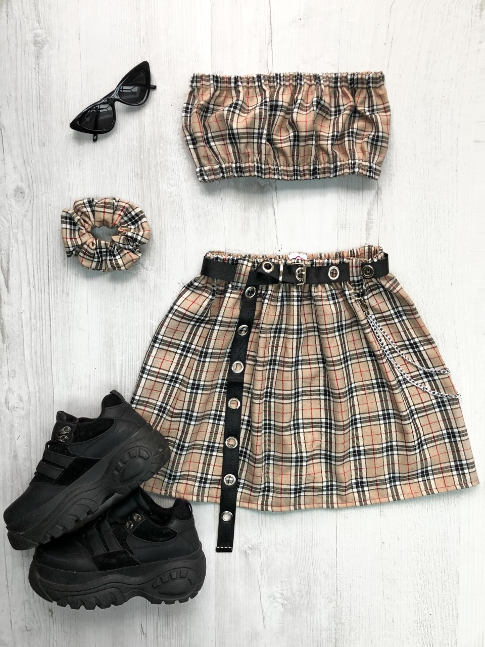 burberry skirt and top