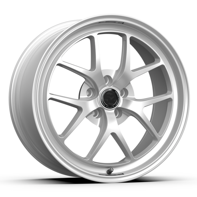 fifteen52 Sector RSR -19x9.5 / 5x120 / 22mm ET / 72.56mm Center Bore - Radiant Silver