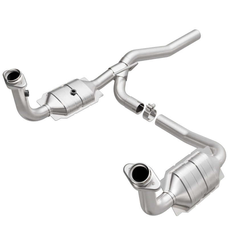 MagnaFlow Direct Fit Catalytic Converter 07-11 Dodge Nitro 4.0L