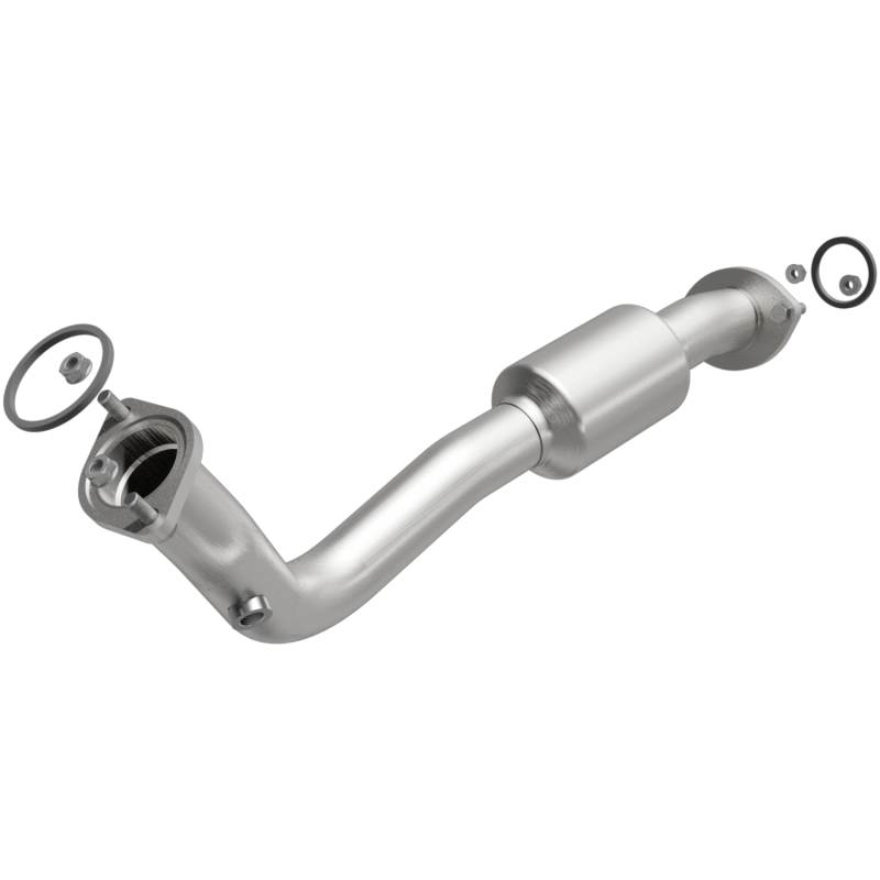 MagnaFlow Direct Fit Catalytic Converter 13-15 RAV4 2.5 Underbody