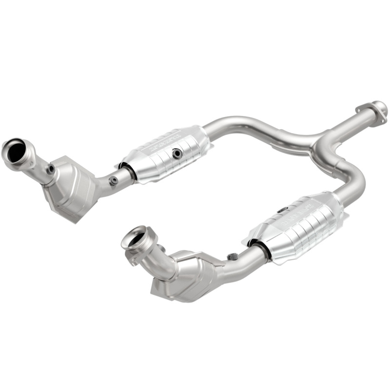 MagnaFlow Direct Fit Catalytic Converter 99-01 Mustang 3.8L 50S