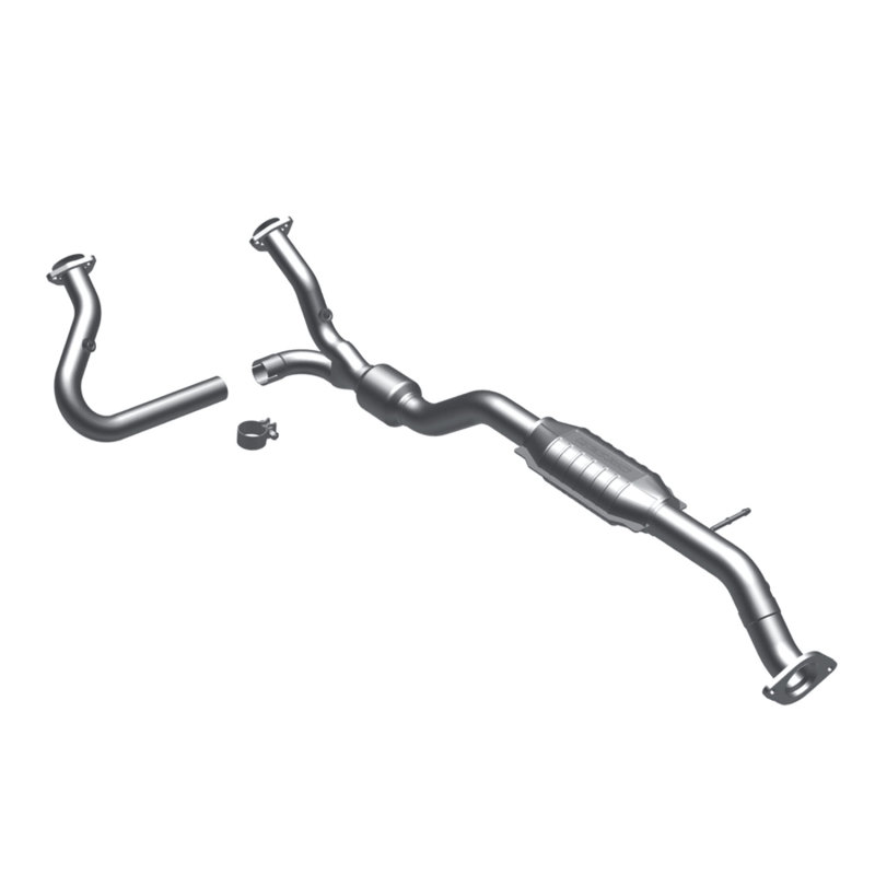 MagnaFlow Direct Fit Catalytic Converter 00-05 Blazer 4WD 4.3L OEM