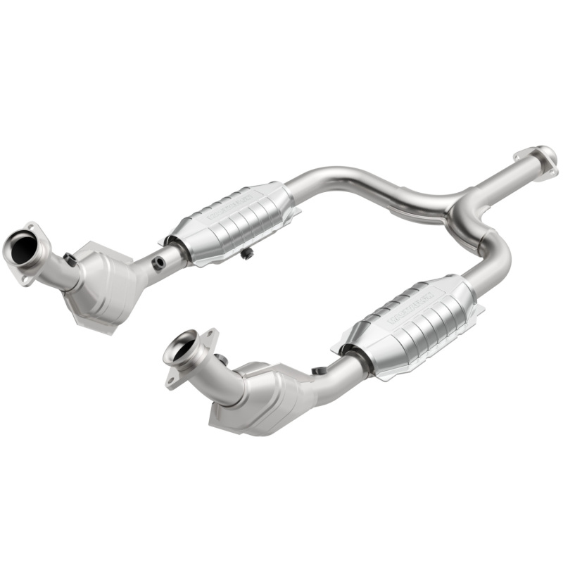 MagnaFlow Direct Fit Catalytic Converter 01-04 Ford Mustang 3.8L CA