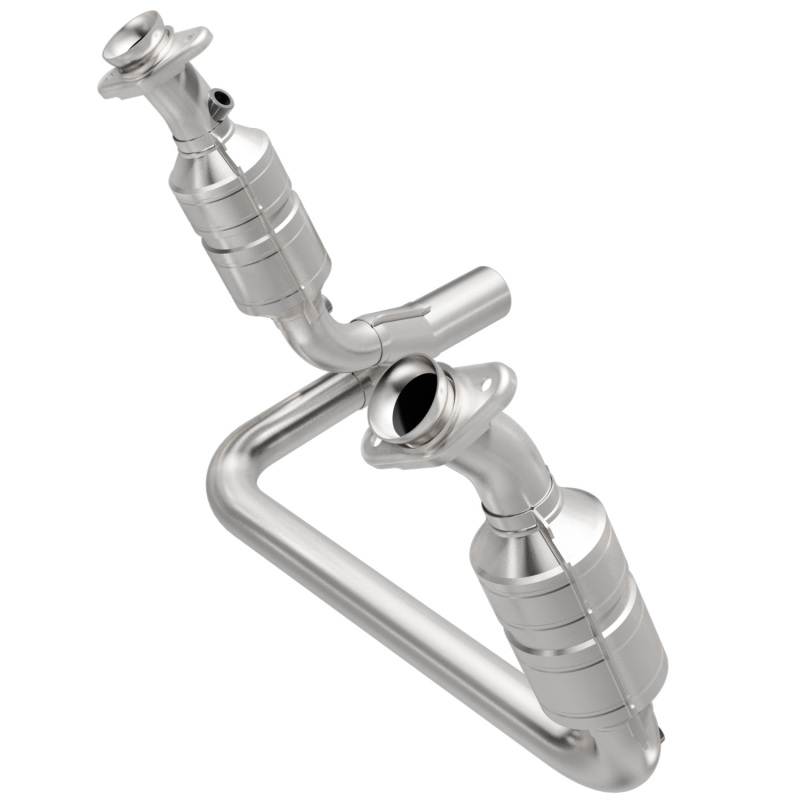 MagnaFlow Direct Fit Catalytic Converter 04 Dodge Durango 3.7L/4.7L
