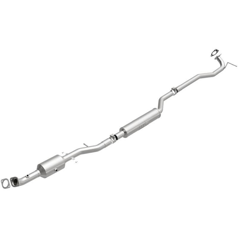 MagnaFlow Direct Fit Catalytic Converter 2011-2013 Outlander L4 2.4 OEM Underbody