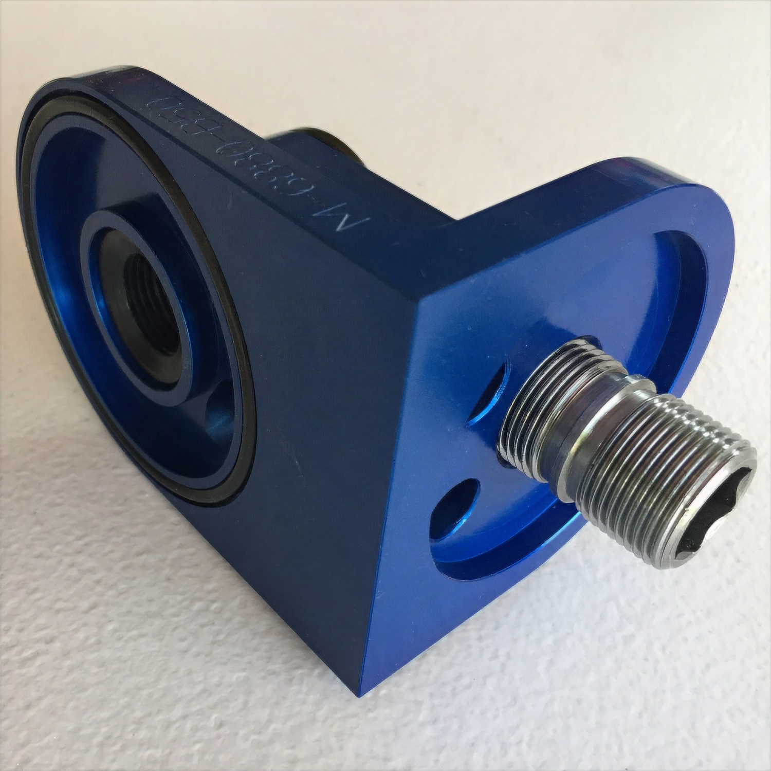 Billet 90 Degree Oil Filter Adaptor For Pushrod V8 Engines (M-6880-B50)