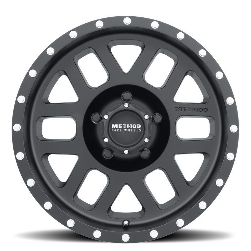 Method MR306 Mesh 17x8.5 0mm Offset 5x4.5 83mm CB Matte Black Wheel