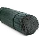 A 2.5kg pack of Green Stub Wire, measuring 0.71mm x 18cm. A 2.5kg pack of Green Stub Wire, measuring 0.71mm x 18cm.