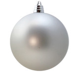 A 15cm silver large matte bauble.