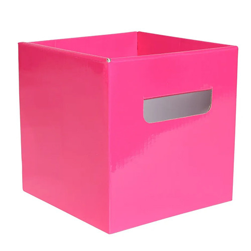 A Hot Pink Pearl Flower Box, supplied in a set of 10.