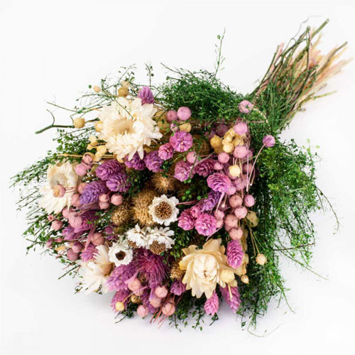 A dried milka giardino mixed bouquet.