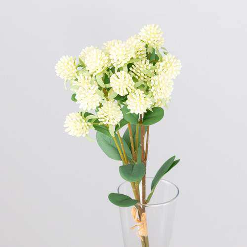 A Cream Lucky Berry Bunch, measuring approx. 47cm! A Cream Lucky Berry Bunch, measuring approx. 47cm!