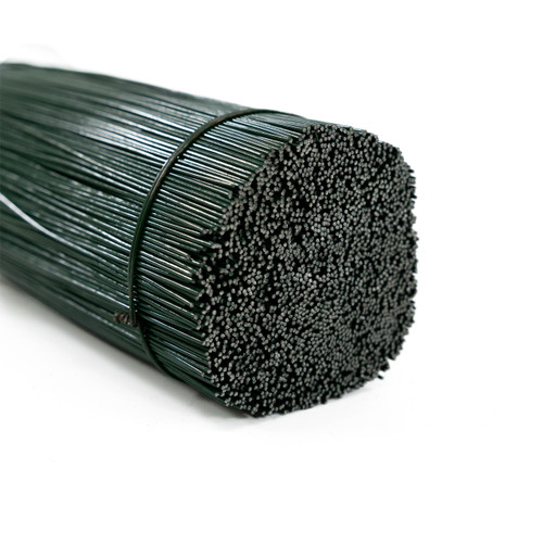 A 2.5kg pack of Green Stub Wire, measuring 0.90mm x 18cm.