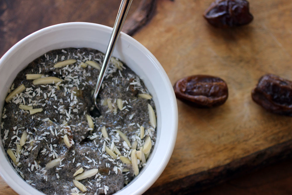 Vanilla Almond Chia Breakfast Bowl