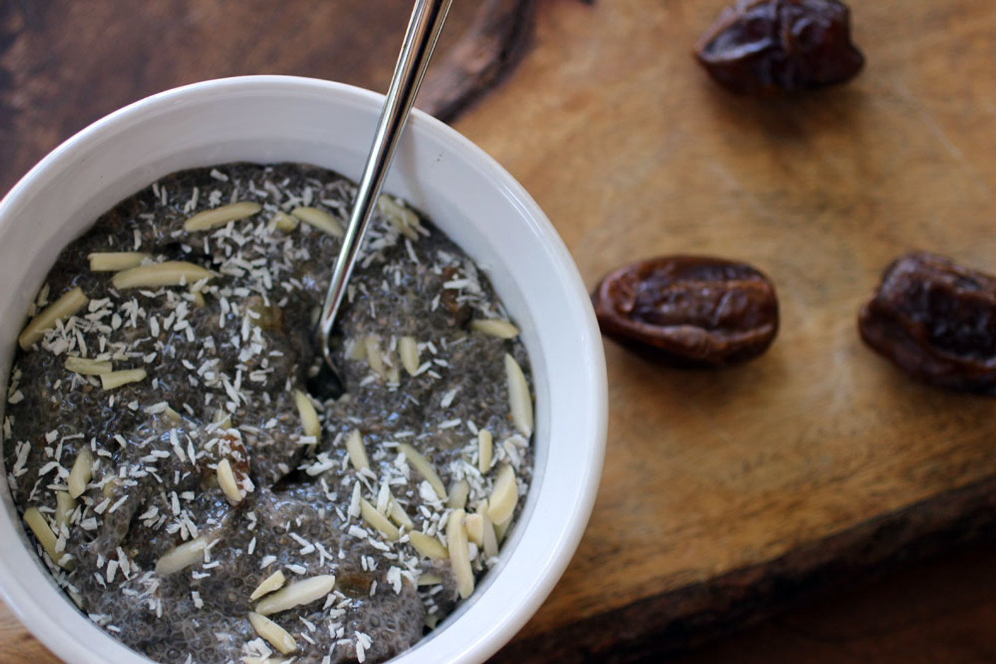Vanilla Almond Chia Breakfast Bowl