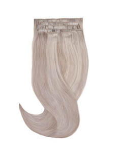 Amazing Hair 20" 7 Piece Clip In Extension Set #27/18A Front Amazing Hair 20" 7 Piece Clip In Extension Set #27/18A Front