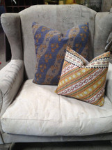 How do you choose decorative pillows?