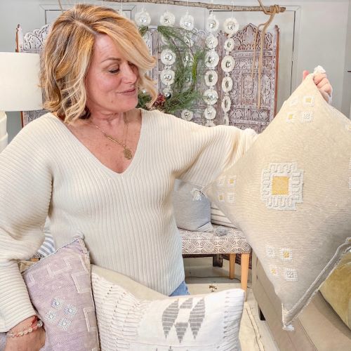 Pillow Styling With Cindy - House of Cindy