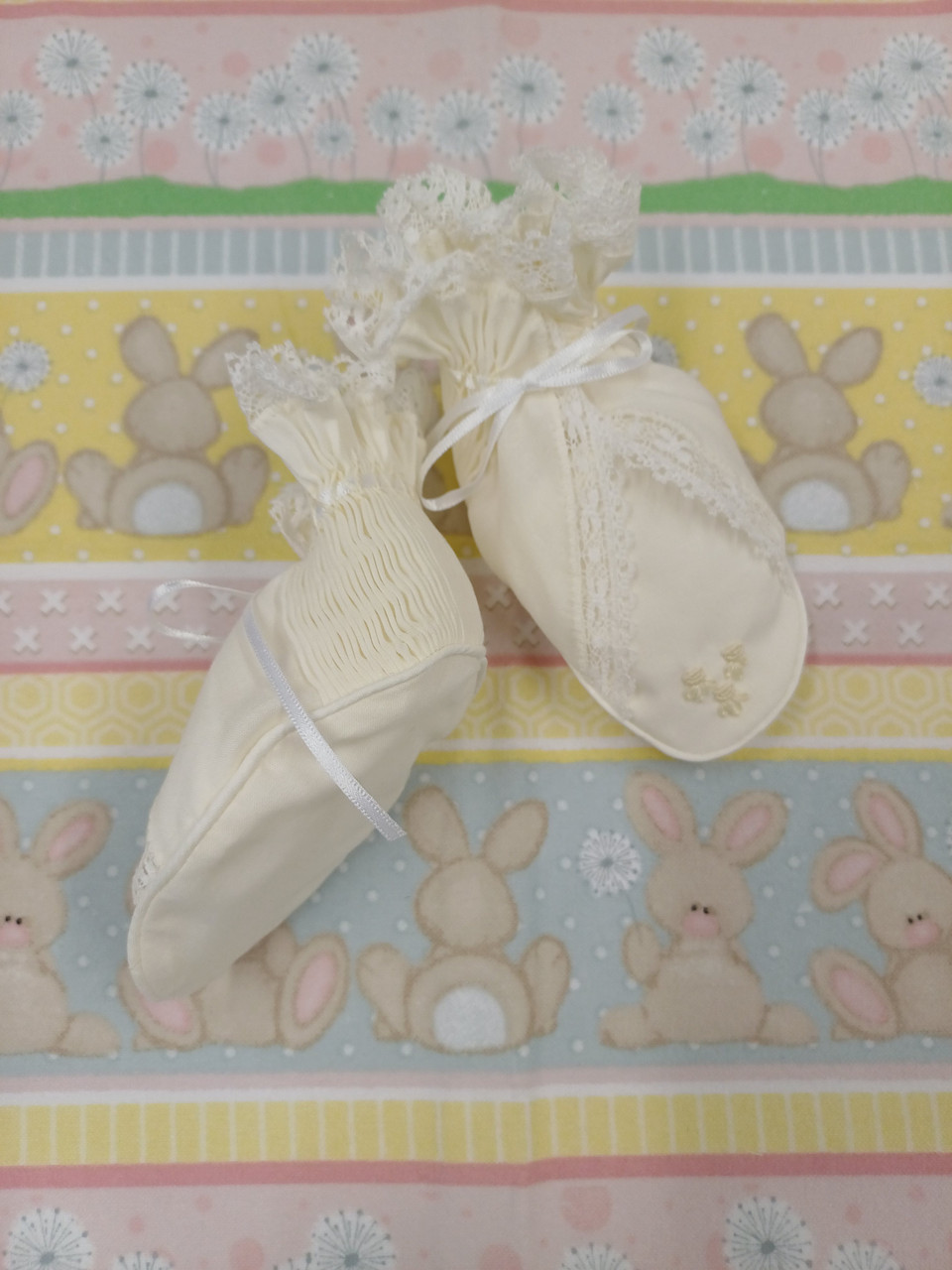 Back view of bootees