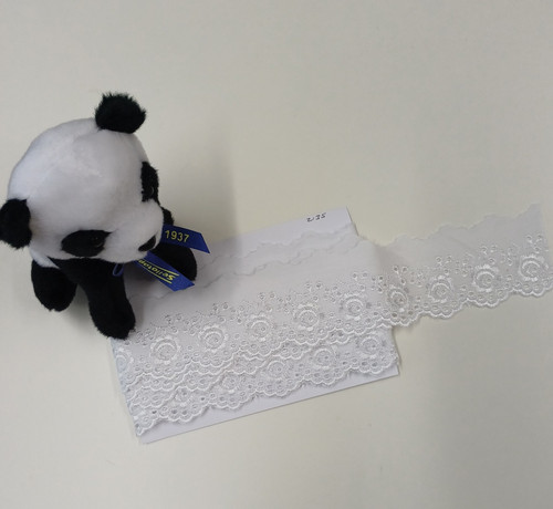 A lovely end of roll piece of broderie anglaise, 4 cm x 2.35 metres, 100% cotton, Wash at 30 degrees