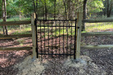The Advantages of Using Aluminum Gates With Wood Fencing