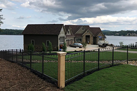 The Benefits of Aluminum Fencing for Lakefront Properties