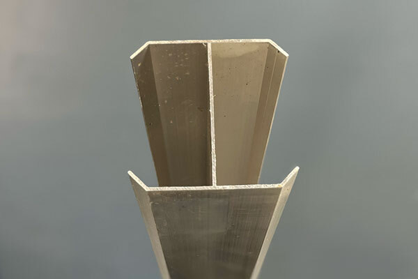 Vinyl Post Internal Aluminum Beam